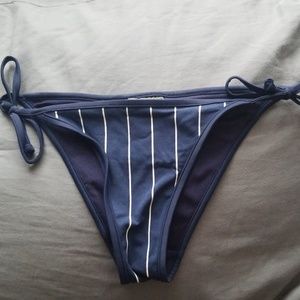 H&M swimwear sid Tie pin strip bikini bottoms